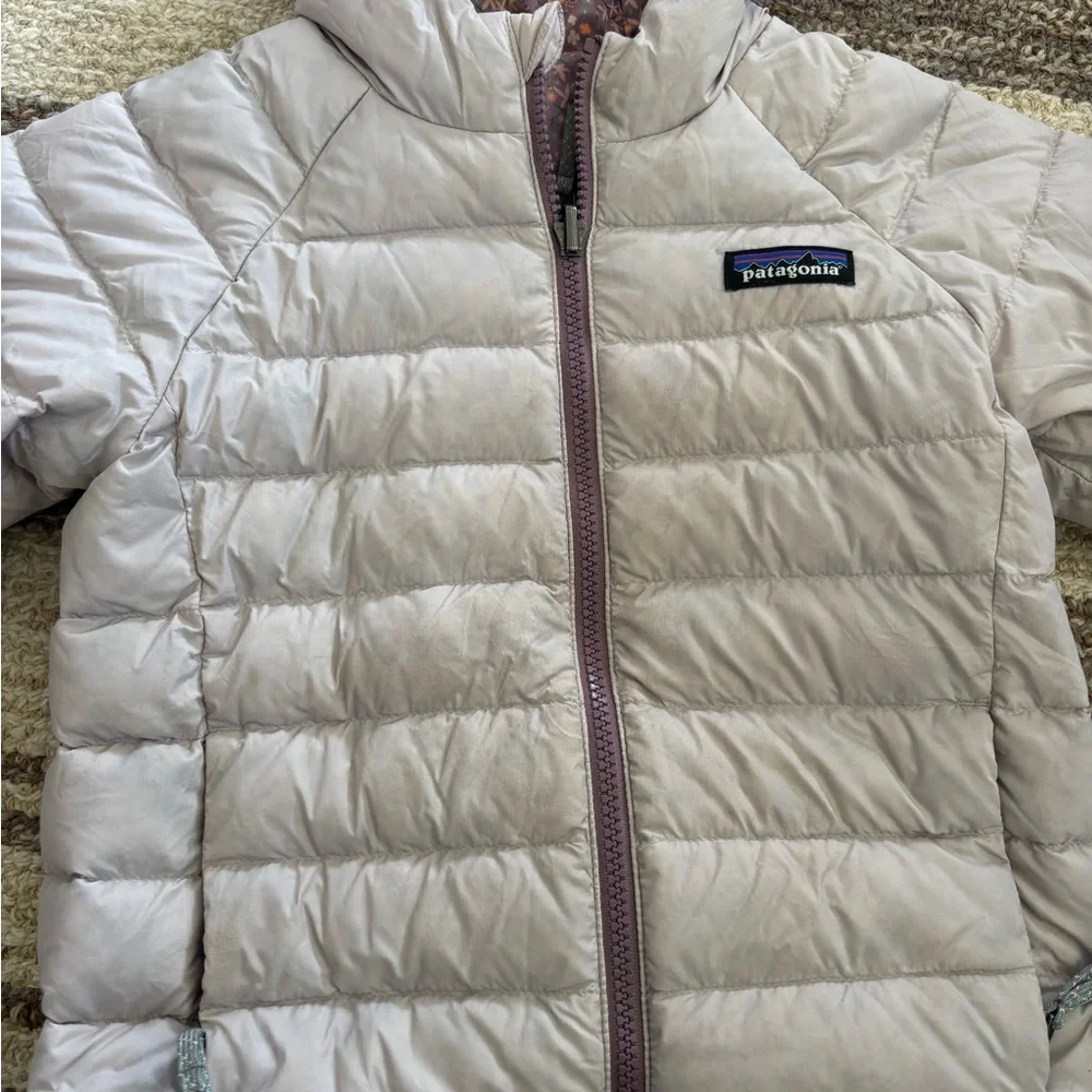 Patagonia Kid’s Reversible Down Jacket - Picture 3 of 9
